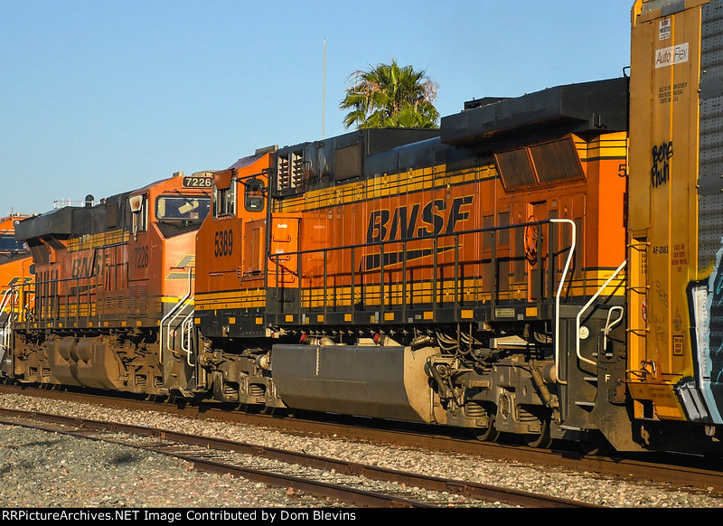 BNSF 7226